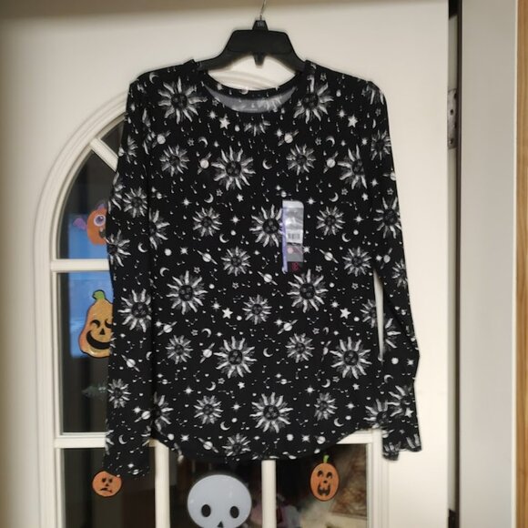 New No Boundaries Fitted Stretch Crew Rib Tee Sun Moon Stars Junior XXL 19 - Picture 1 of 2